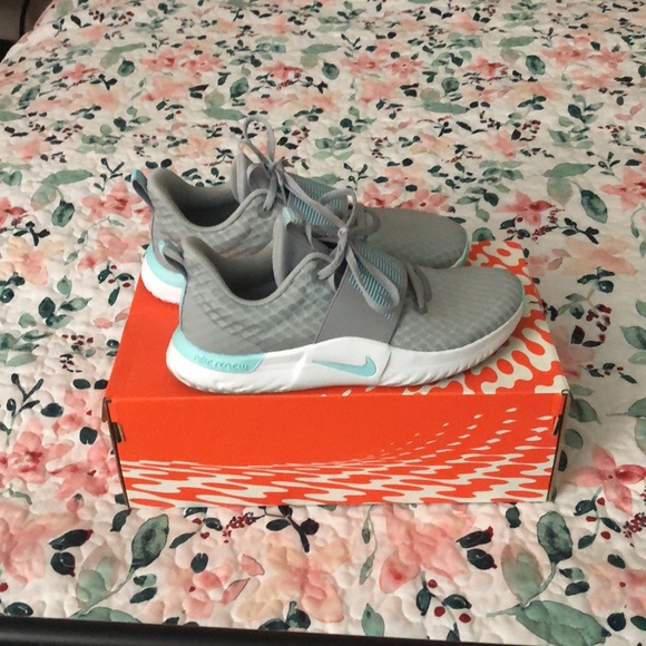 WMNS Nike Renew IN-Season TR 9 - Picture 3 of 6